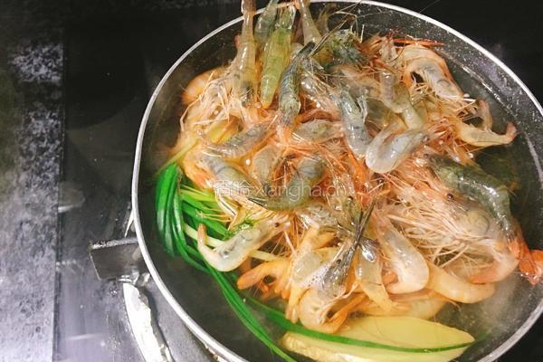 奶香青豆煨河虾的做法图解4