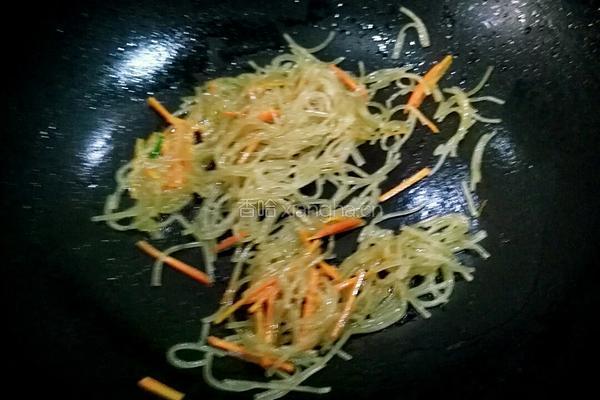 韭菜炒粉条的做法图解10