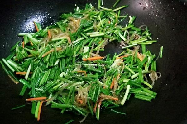 韭菜炒粉条的做法图解12