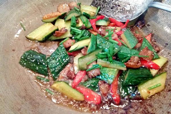 黄瓜皮炒肉的做法图解10