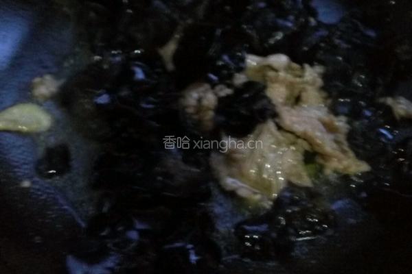 猪肉炒木耳的做法图解6