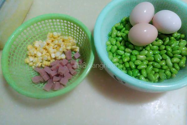 鸡蛋火腿炒豆米的做法图解1