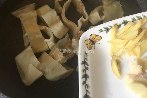 花胶煲鸡汤的做法图解5