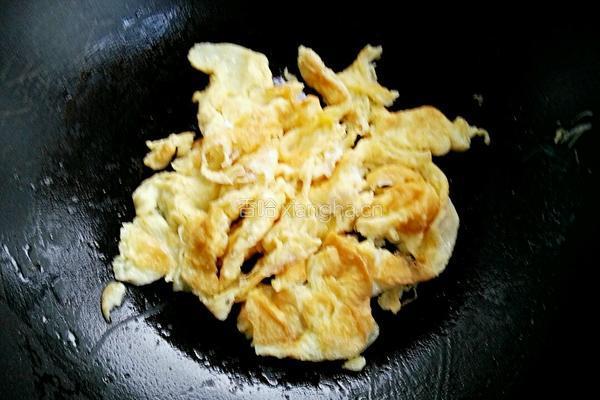 菜椒木耳炒鸡蛋的做法图解4