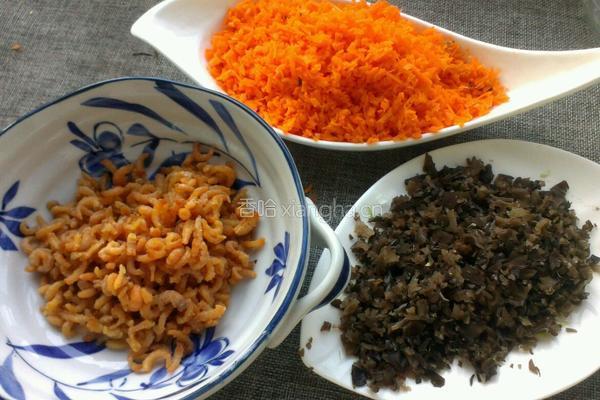 胡萝卜猪肉饺子的做法图解1