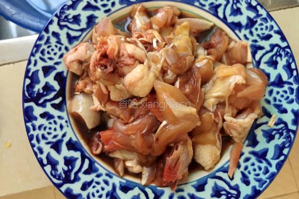 酸菜鸡的做法图解2