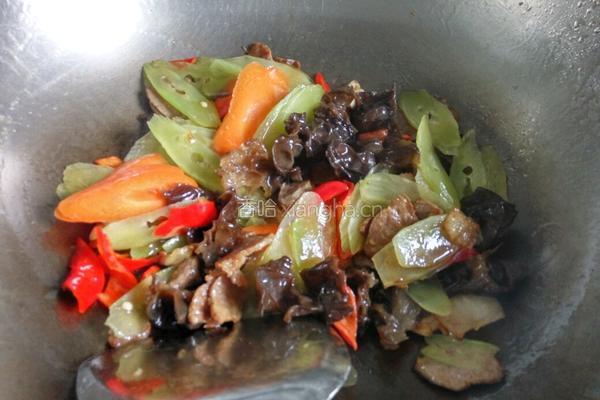 莴笋木耳肉片的做法图解5