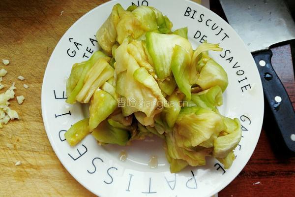 蜂蜜烧茄子的做法图解3