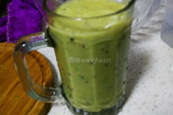 猕猴桃牛油果饮的做法图解5