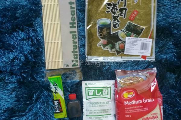 吞拿鱼玉米寿司的做法图解1