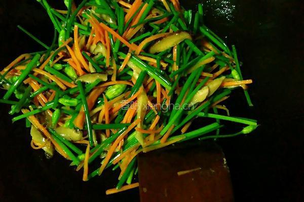 韭菜花炒牛肉的做法图解6