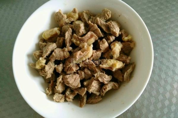 番茄酱土豆烧牛肉的做法图解2