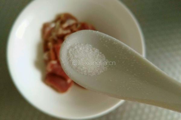 牛肉炖酸菜的做法图解2