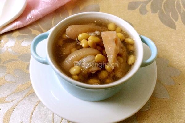 莲藕黄豆猪蹄汤的做法图解7