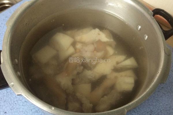 莲藕黄豆猪蹄汤的做法图解5