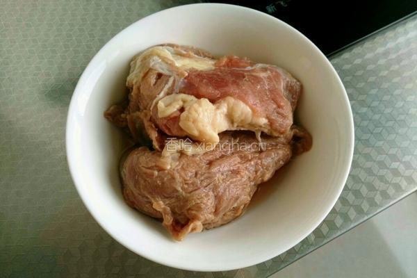 番茄烩牛肉的做法图解1