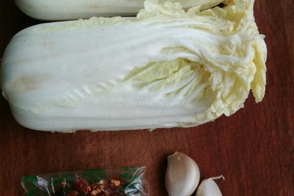 炝拌娃娃菜的做法图解1