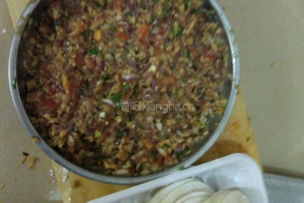 番茄牛肉馅饺子的做法图解4