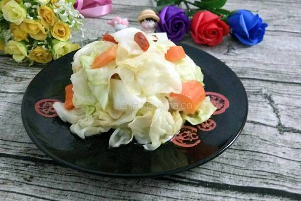 素炒圆白菜的做法图解7
