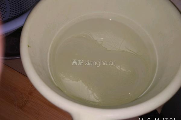 肉炒粉丝的做法图解1
