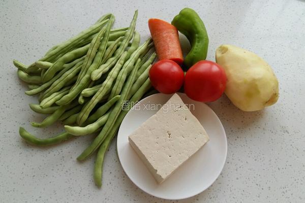 陕北熬豆角的做法图解1