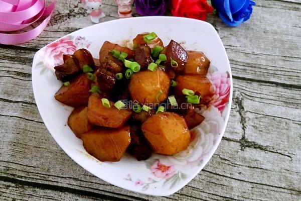 家常土豆烧肉的做法图解12