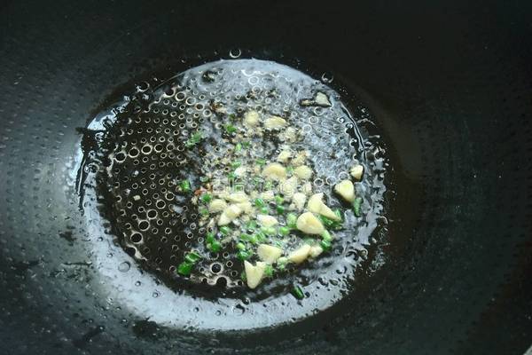 西红柿豆腐炒西兰花的做法图解7