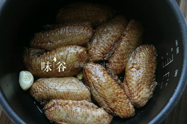 电饭煲焗鸡翅的做法图解4