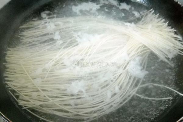 虾酱面的做法图解4