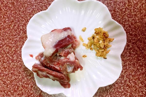 西洋参清炖排骨的做法图解2