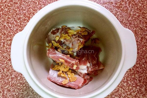 西洋参清炖排骨的做法图解3