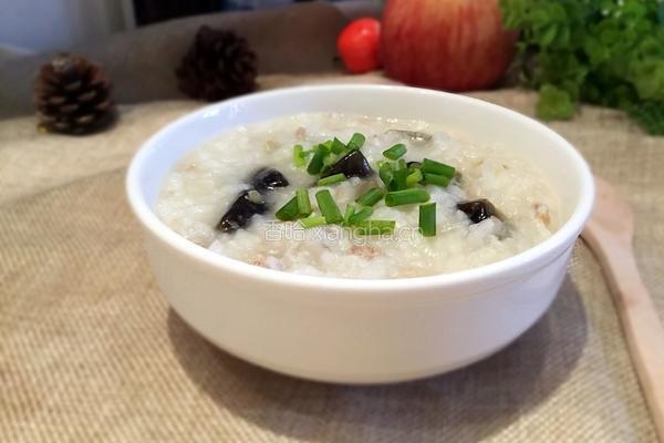 皮蛋瘦肉粥的做法图解4