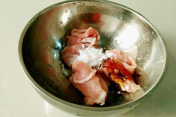 杏鲍菇烧肉的做法图解2