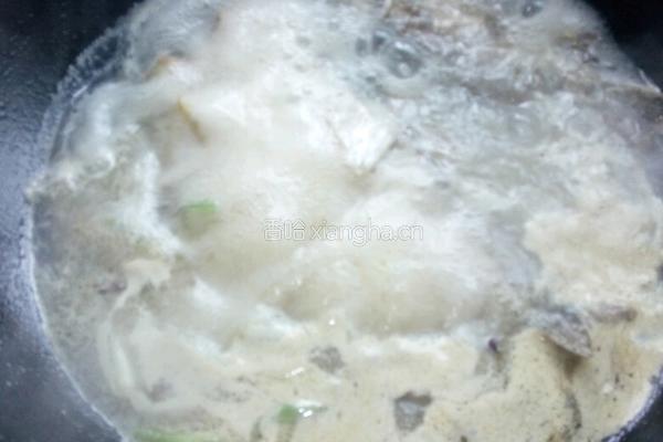 鲫鱼豆腐汤的做法图解9