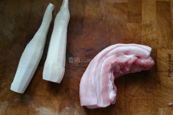 五花肉酱焖茭白的做法图解1