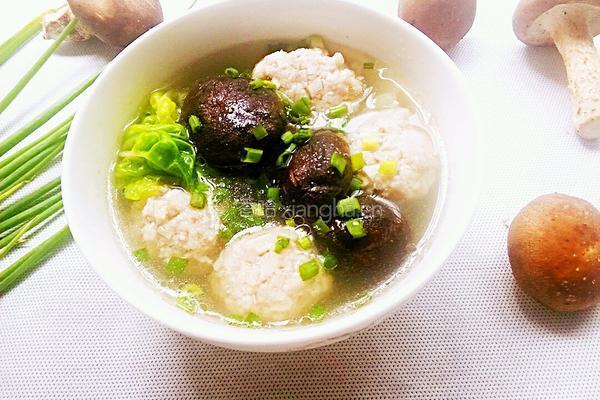 香菇肉丸汤的做法图解5