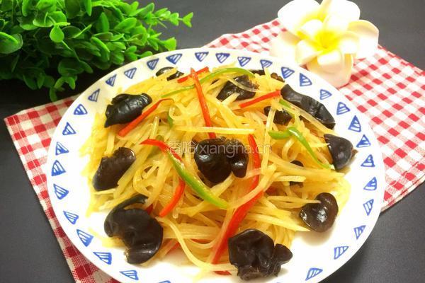 木耳土豆丝的做法图解7