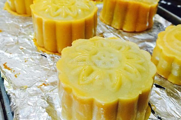蛋黄莲蓉月饼的做法图解25
