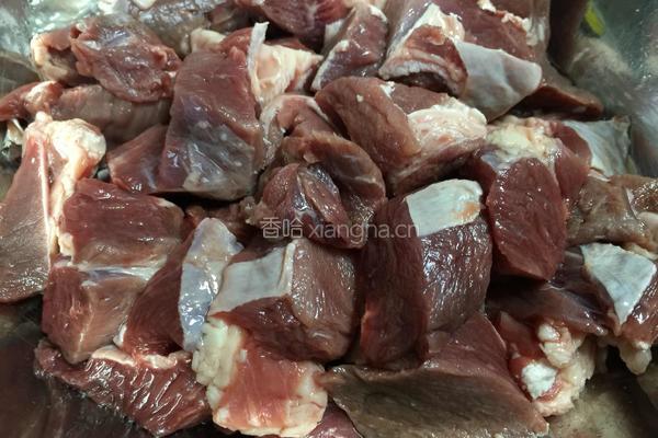 咖喱牛肉的做法图解1