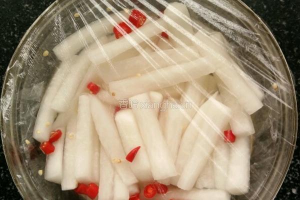 酸辣萝卜条的做法图解7