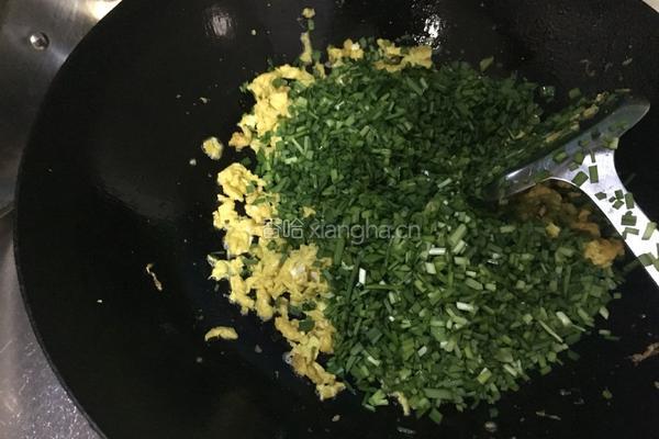 韭菜鸡蛋春卷的做法图解5