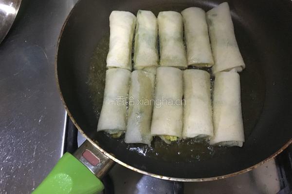 韭菜鸡蛋春卷的做法图解12