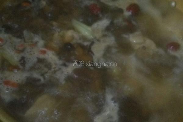 野蘑菇炖鸡的做法图解10