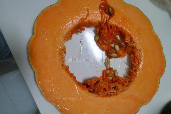 南瓜牛奶鸡蛋煎饼的做法图解1