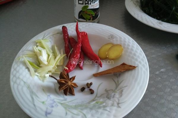 鸡肉酱烧海带黄豆的做法图解2