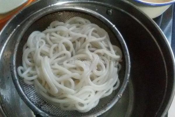 南昌炒米粉的做法图解2