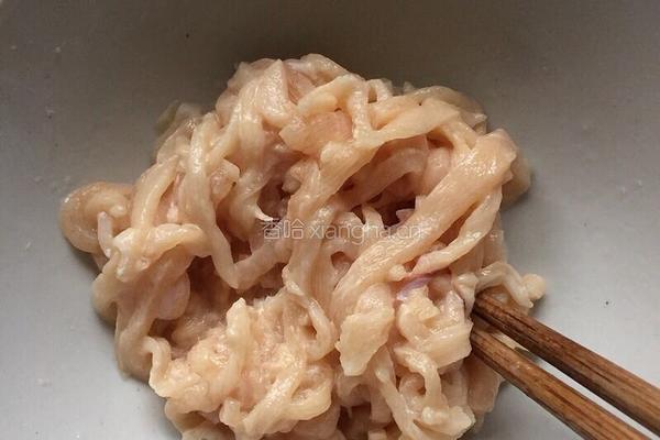 鸡肉春卷的做法图解1