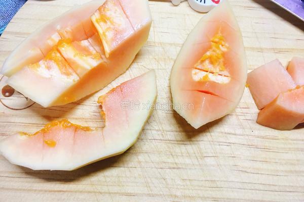 红酒木瓜的做法图解2