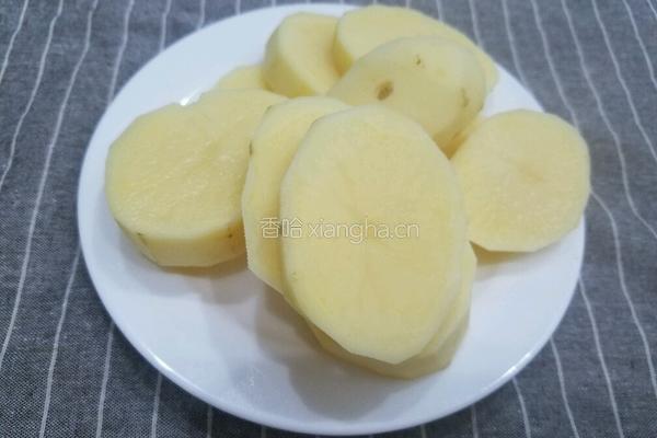 浇汁土豆泥的做法图解1