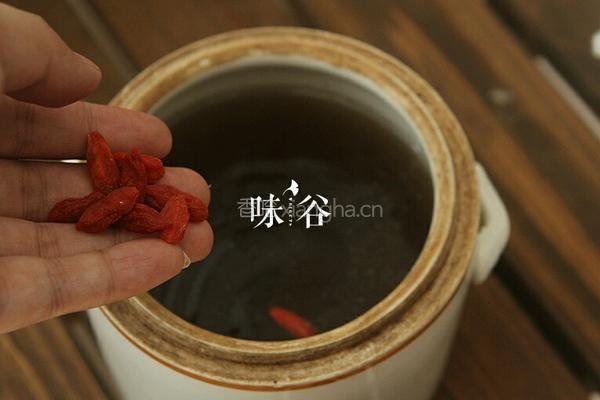 何首乌炖鸡的做法图解5